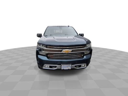 Used 2019 Chevrolet Silverado 1500 High Country w/ Technology Package image 3