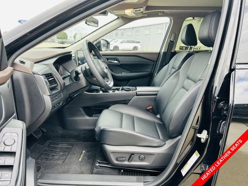 Used 2023 Nissan Rogue SV w/ SV Premium B Package AWD/4WD image 3