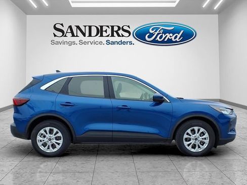 Used 2023 Ford Escape Active w/ Tech Pack #2 image 2