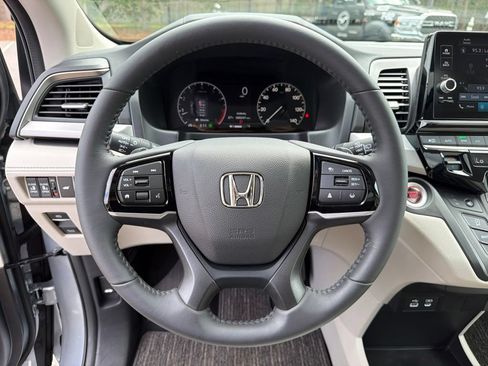 Certified 2026 Honda Odyssey EX-L image 14