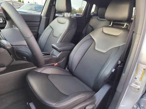 New 2026 Jeep Compass Latitude image 16