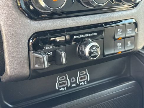 Used 2025 RAM 1500 Lone Star AWD/4WD image 29