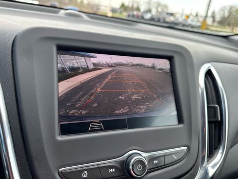 Used 2023 Chevrolet Equinox LT image 23