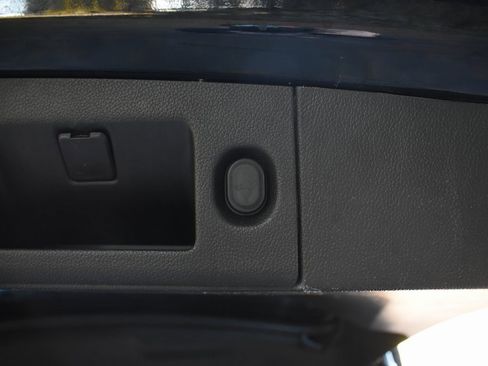 Used 2016 Chevrolet Tahoe LT w/ Luxury Package image 9