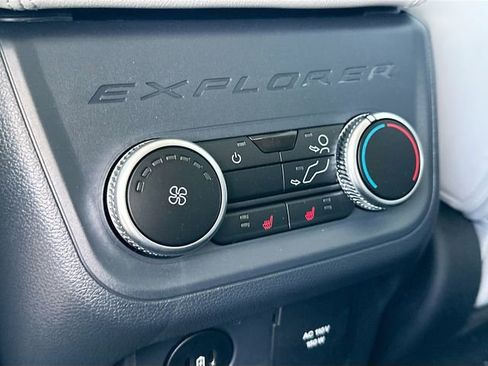 New 2026 Ford Explorer Platinum AWD/4WD image 18