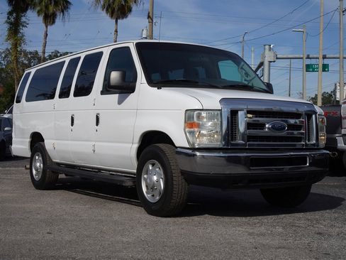 Used 2011 Ford E-350 and Econoline 350 XLT image 13
