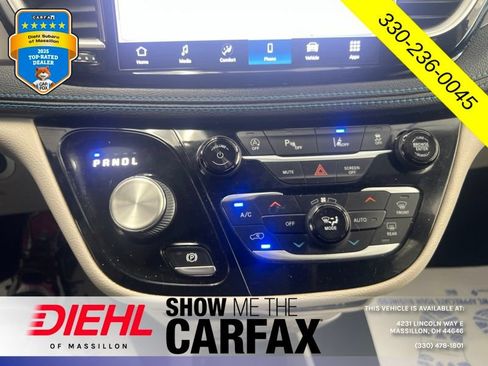 Used 2021 Chrysler Pacifica Touring w/ Cold Weather Group FWD image 31