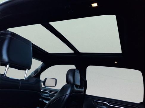 Used 2020 RAM 1500 Laramie image 12