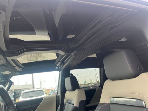 New 2026 GMC Hummer EV SUV w/ LPO, Sport Package image 18