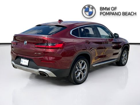 Used 2025 BMW X4 xDrive30i image 7