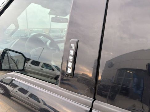 Used 2018 Ford F150 Lariat w/ Equipment Group 502A Luxury image 13