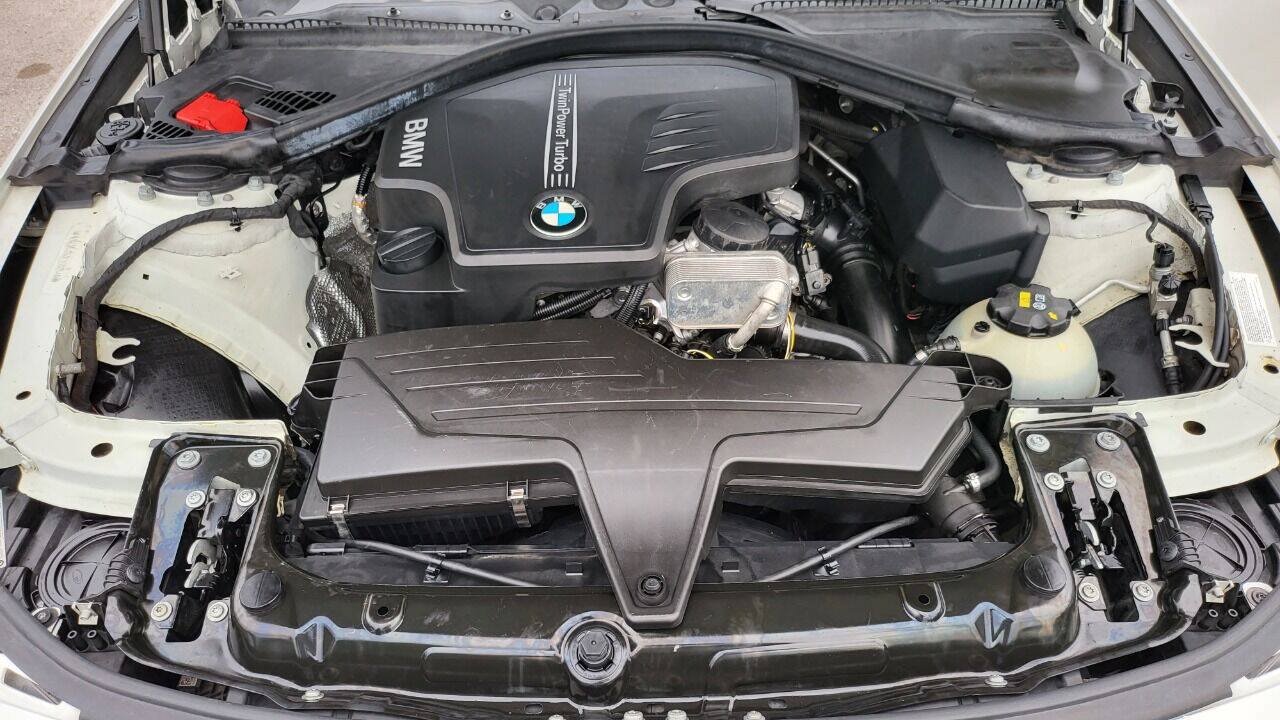 Used 2015 BMW 320i Sedan RWD image 28