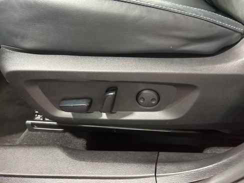 Used 2024 Mitsubishi Outlander SE image 18