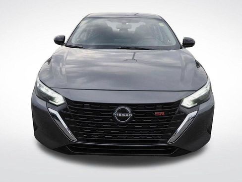 Used 2025 Nissan Sentra SR FWD image 2