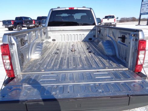 Used 2022 Ford F450 XLT w/ XLT Value Package image 12