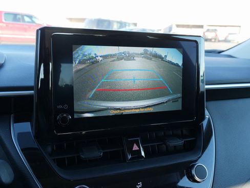 Used 2024 Toyota Corolla LE image 27