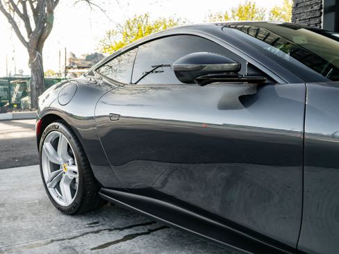 Used 2021 Ferrari Roma RWD image 14