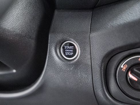 Used 2023 Nissan Frontier PRO-4X w/ Pro Convenience Package AWD/4WD image 33