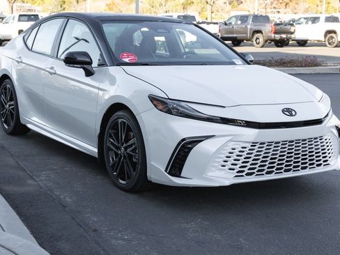 New 2026 Toyota Camry XSE FWD image 3