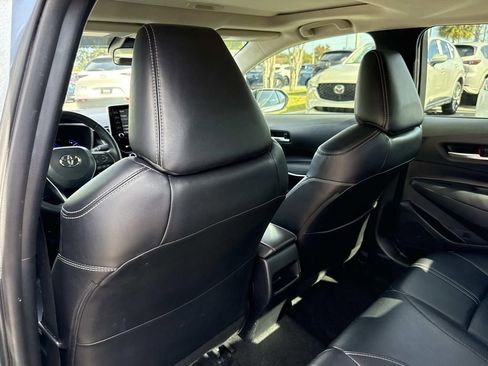 Used 2022 Toyota Corolla XLE image 14