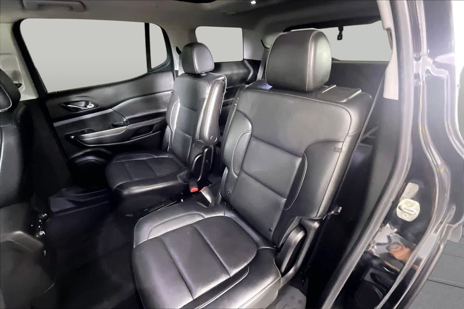 Used 2022 GMC Acadia SLT w/ Elevation Edition FWD image 18