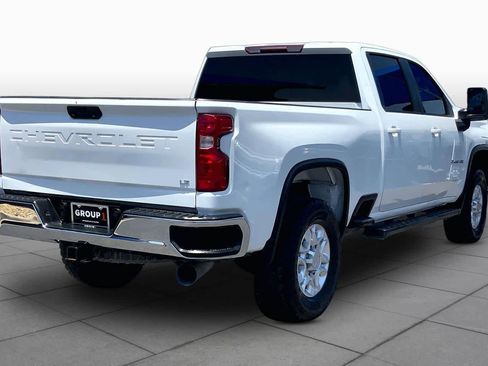 Used 2021 Chevrolet Silverado 2500 LT w/ Z71 Off-Road Package AWD/4WD image 12