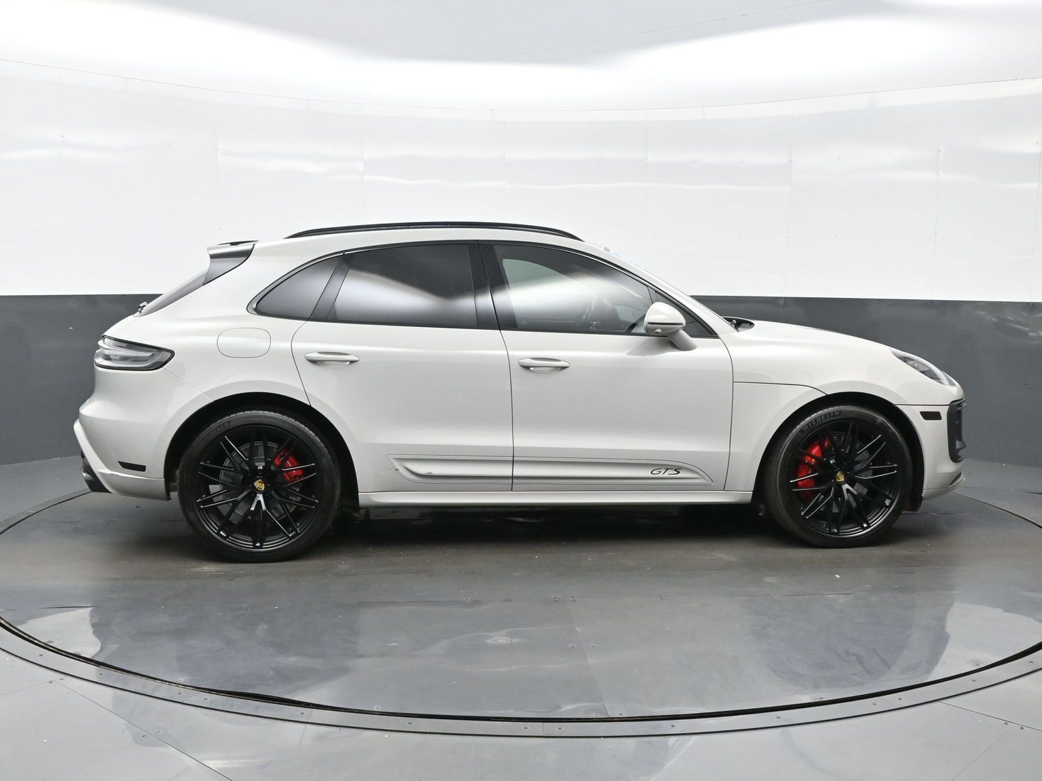 Used 2022 Porsche Macan GTS w/ Premium Package Plus AWD/4WD image 10