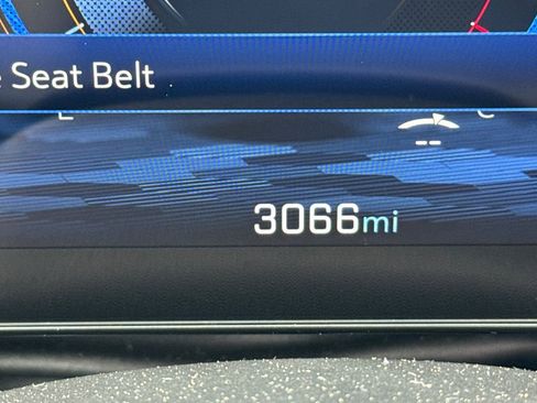 Used 2026 Chevrolet Equinox LT w/ Convenience Package II image 3