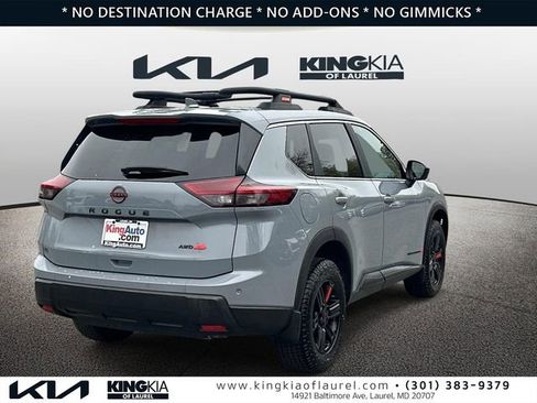 Used 2025 Nissan Rogue SV AWD/4WD image 23