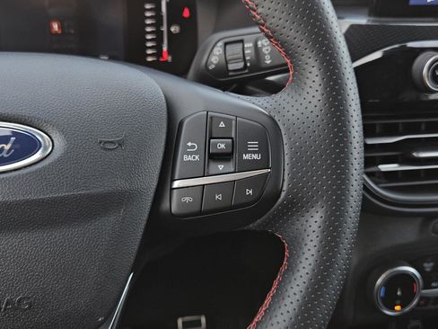 Used 2024 Ford Escape ST-Line image 17