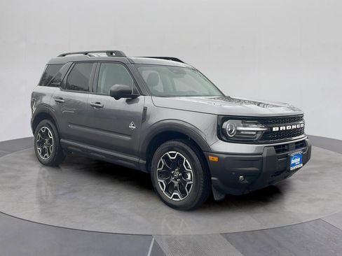 Certified 2025 Ford Bronco Sport Outer Banks w/ Outer Banks Tech Package+ AWD/4WD image 9