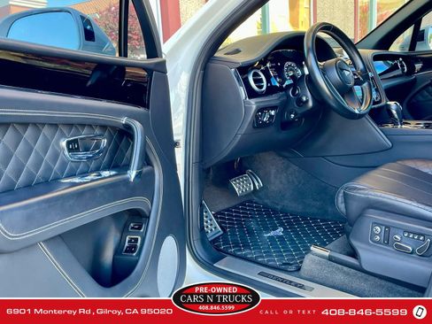 Used 2018 Bentley Bentayga AWD/4WD image 7