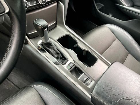 Used 2018 Honda Accord Sport image 16