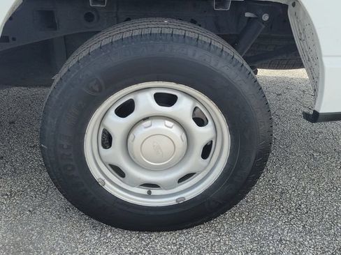 Used 2022 Ford F150 XL RWD image 11
