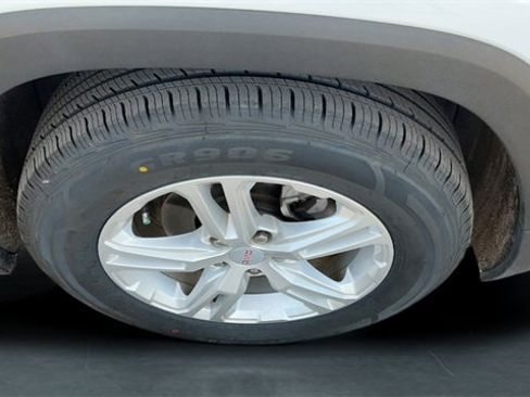 Used 2022 GMC Terrain SLE w/ Driver Convenience Package image 25