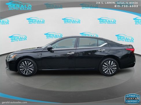Used 2023 Nissan Altima 2.5 SV w/ SV Premium Package FWD image 3