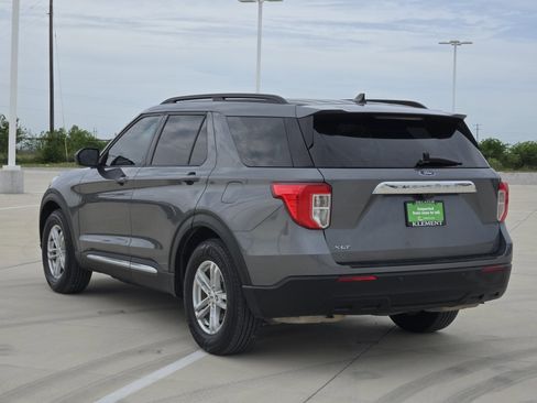 Used 2022 Ford Explorer XLT RWD image 5