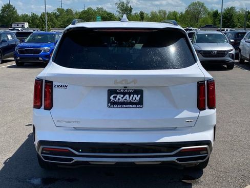 Certified 2023 Kia Sorento SX image 6