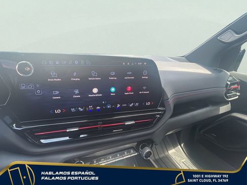 Certified 2025 Chevrolet Silverado EV RST AWD/4WD image 19