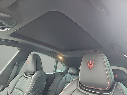 Used 2024 Maserati Levante Modena Ultima AWD/4WD image 19