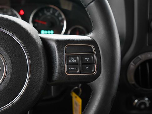 Used 2013 Jeep Wrangler Sport AWD/4WD image 20