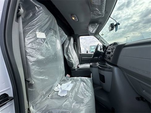 New 2024 Ford E-450 and Econoline 450 Super Duty w/ Power Windows & Locks Group image 59