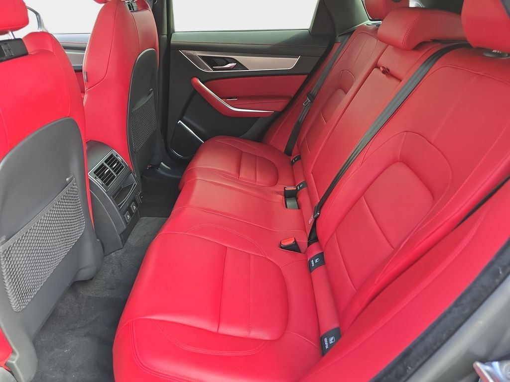 Used 2025 Jaguar F-PACE R-Dynamic S AWD/4WD image 14