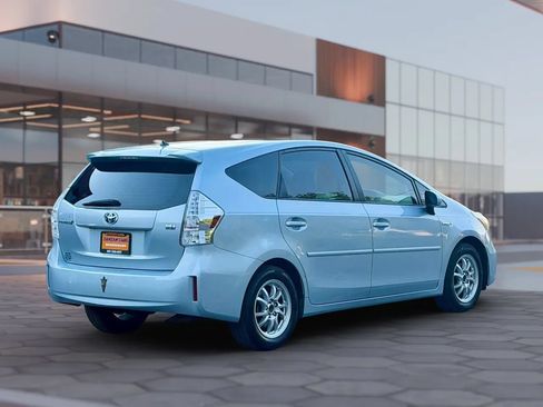 Used 2012 Toyota Prius V Two FWD image 10