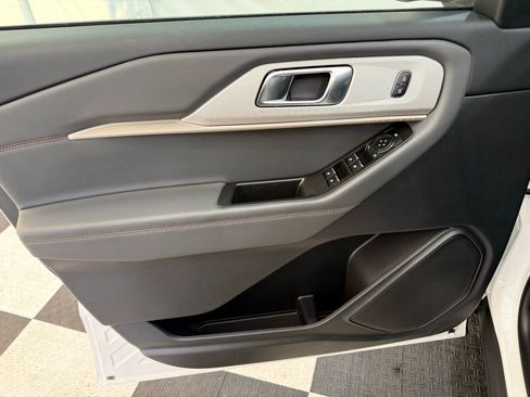 New 2026 Ford Explorer Active w/ Active Comfort Package image 15