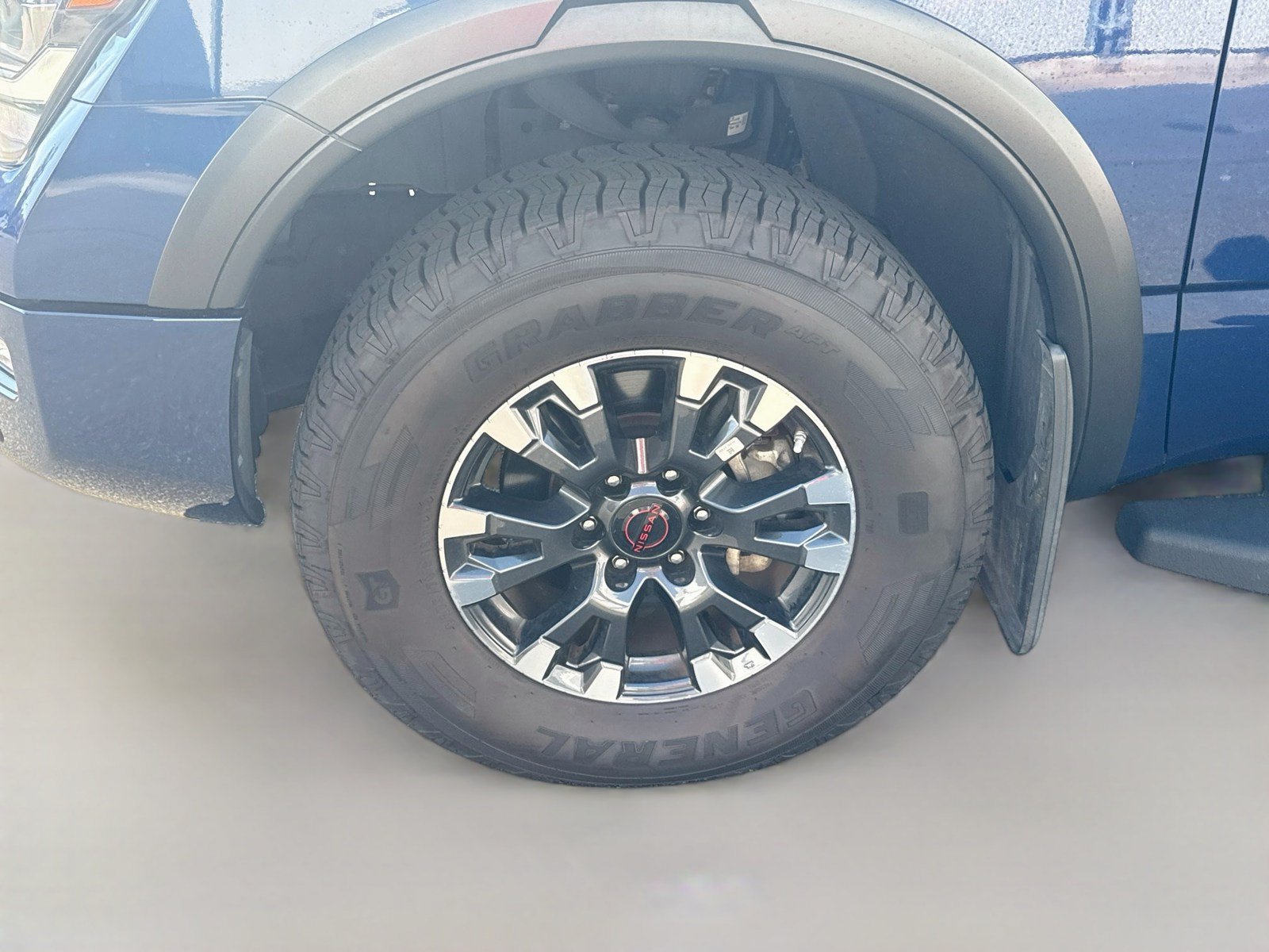 Used 2024 Nissan Titan PRO-4X w/ Pro-4x Convenience Package AWD/4WD image 31