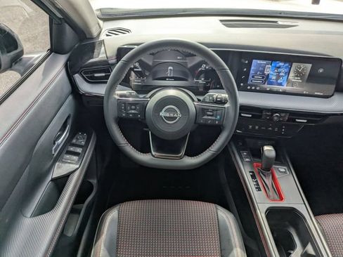 Used 2026 Nissan Kicks SR FWD image 28
