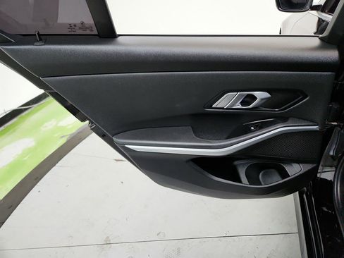 Used 2019 BMW 330i Sedan w/ Driving Assistance Package RWD image 24