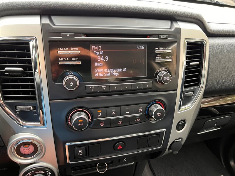 Used 2018 Nissan Titan SV AWD/4WD image 17