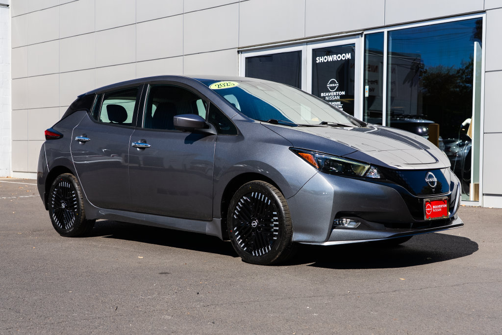 Used 2025 Nissan Leaf SV Plus FWD image 1